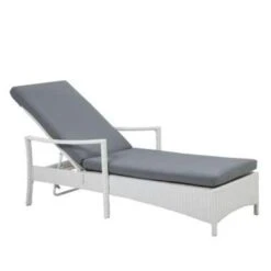 Beliani Tuinligstoel VASTO - Wit Pe Rotan